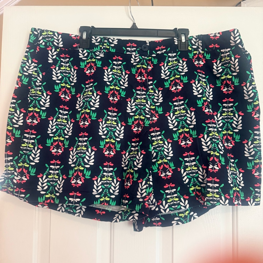 crown & ivy Navy Floral Pattern Pull-On Shorts with Pink and Green Accents